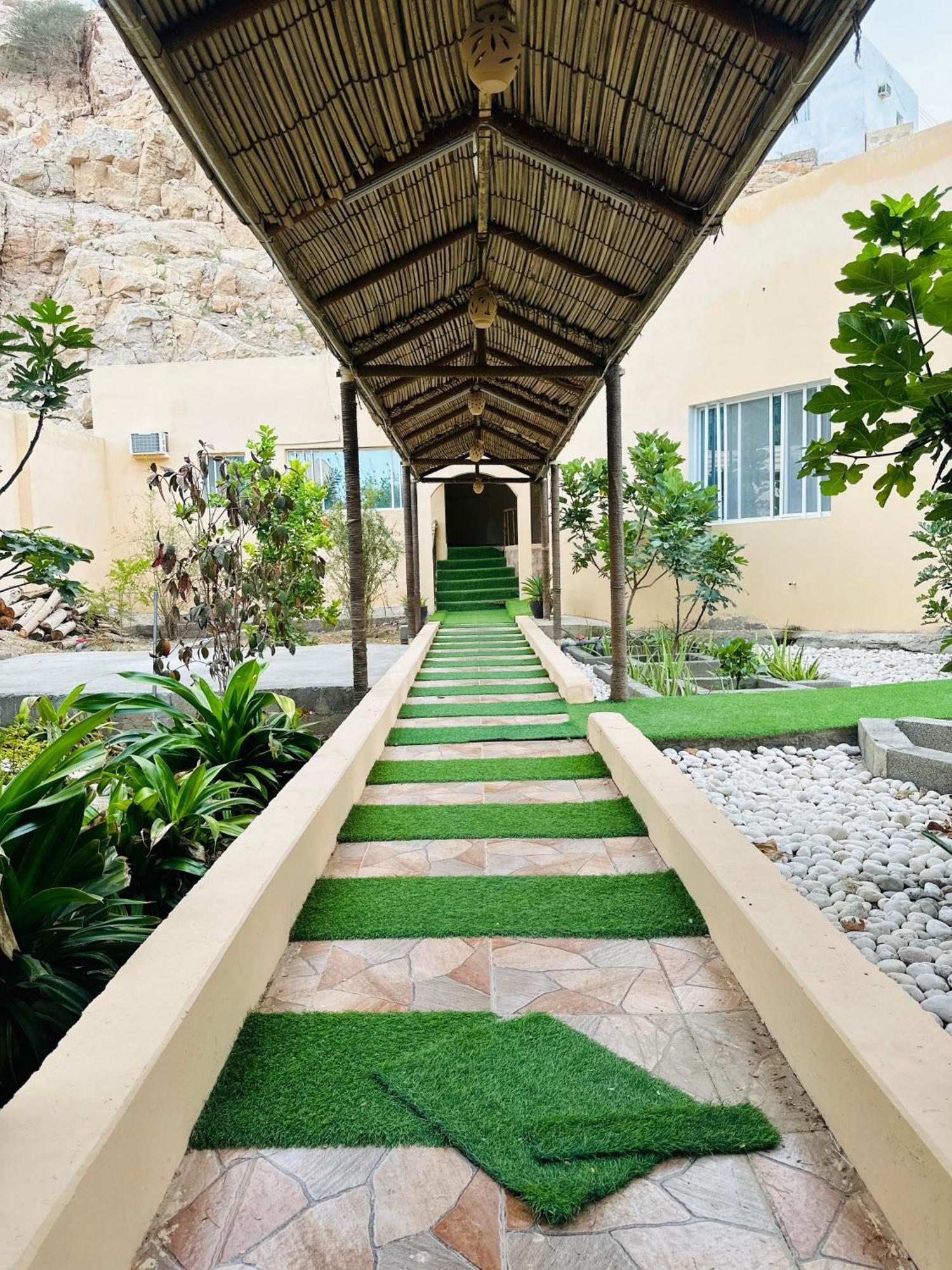 Hotel Fig Shades مزرعة ظلال التين à Tiwi Extérieur photo